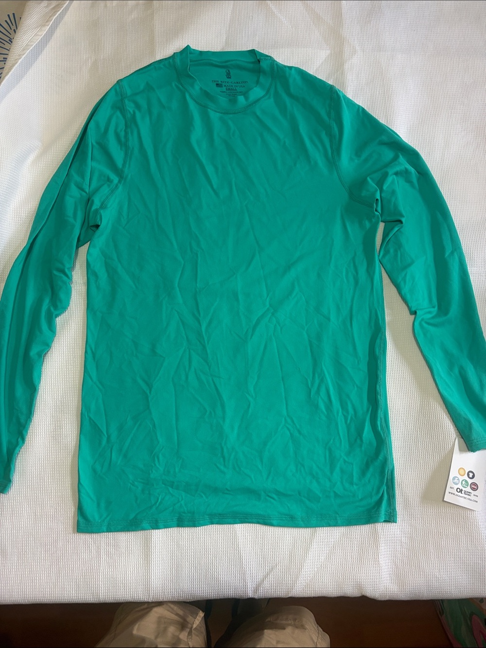 LADIES LONG SLEEVE PERFORMANCE SHIRT NWT
